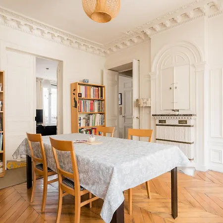 Veeve - At Bonne Nouvelle * Paris